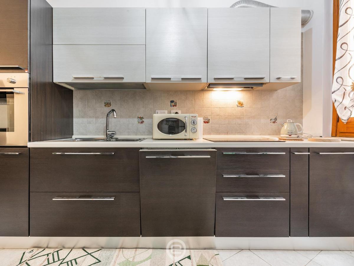 קליארי Trendy City Apartment מראה חיצוני תמונה
