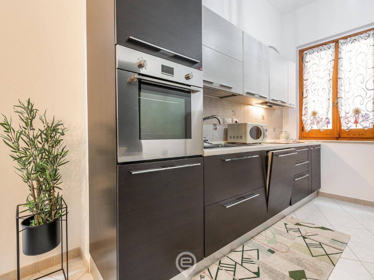 קליארי Trendy City Apartment מראה חיצוני תמונה