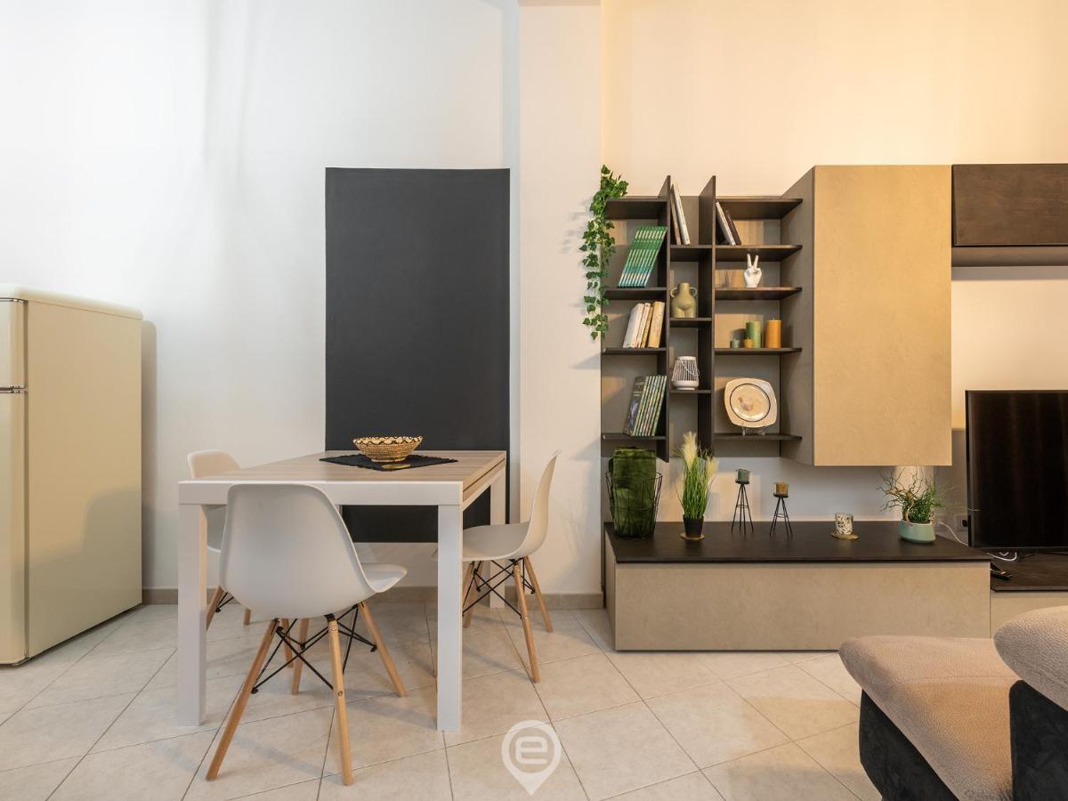 קליארי Trendy City Apartment מראה חיצוני תמונה